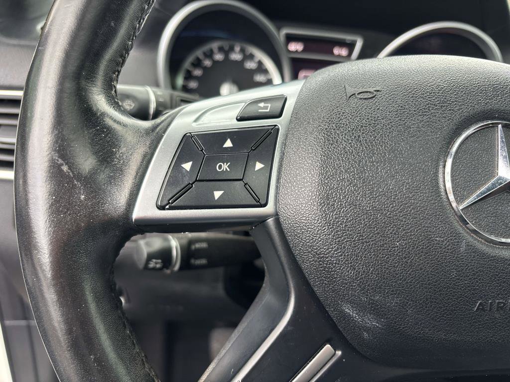 Used 2015 Mercedes-Benz GL 550 4MATIC image 21