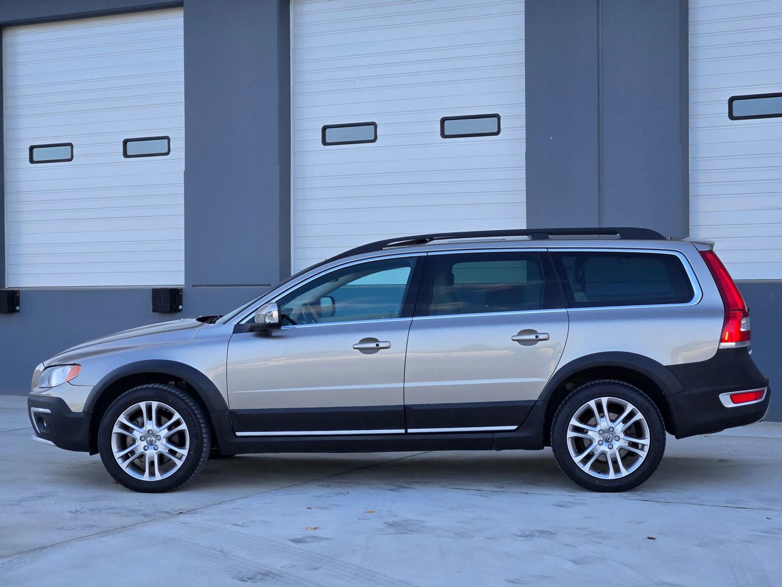 Used 2016 Volvo XC70 T5 Premier image 5