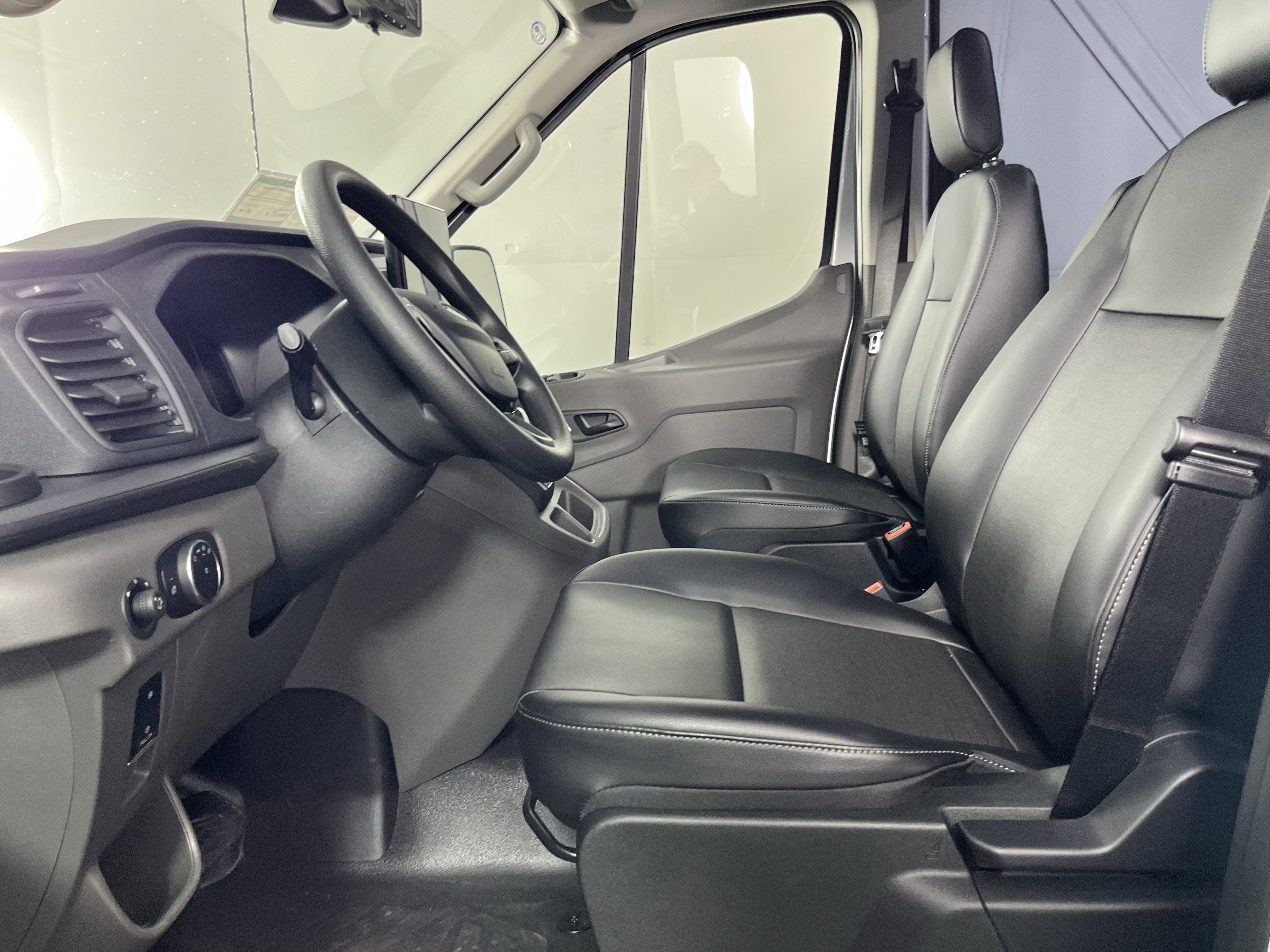 New 2026 Ford Transit 250 148 Medium Roof Extended AWD image 11