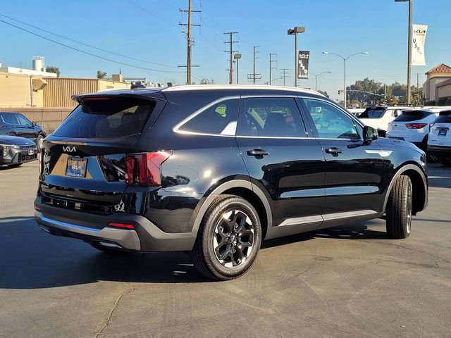 New 2026 Kia Sorento S w/ S Panoramic Sunroof Package image 5