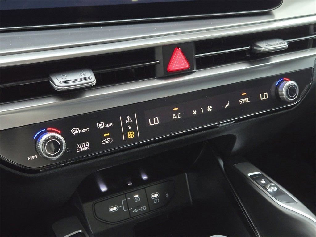 New 2026 Kia Sorento S w/ S Panoramic Sunroof Package FWD image 16