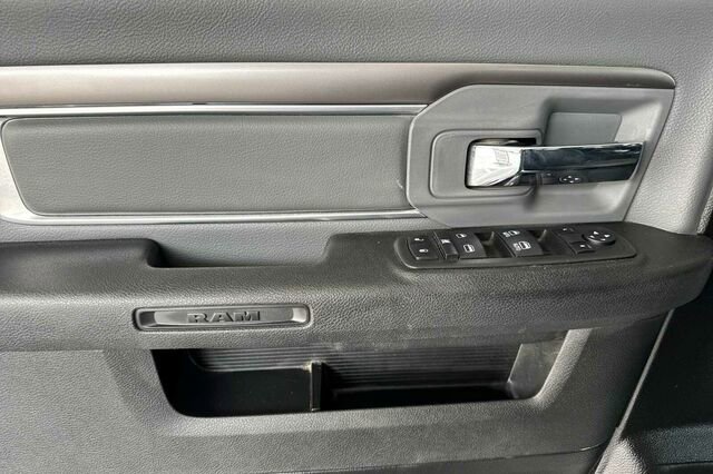 Used 2023 RAM 1500 Classic SLT image 8