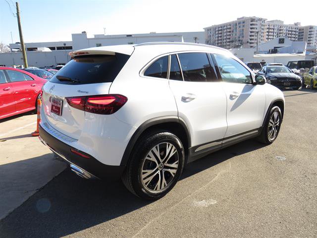 Used 2025 Mercedes-Benz GLA 250 4MATIC image 4