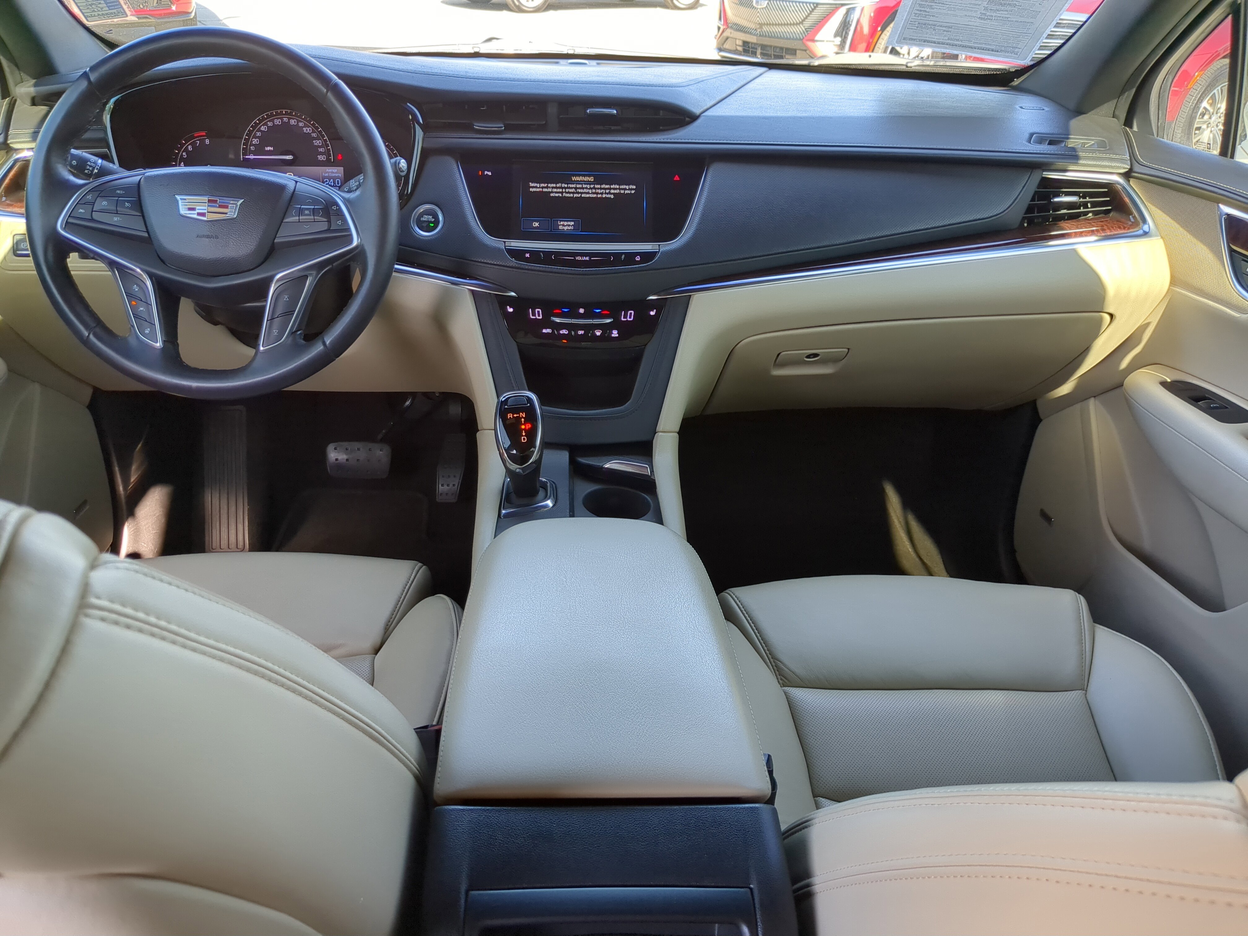 Used 2017 Cadillac XT5 Luxury w/ Driver Awareness Package image 13