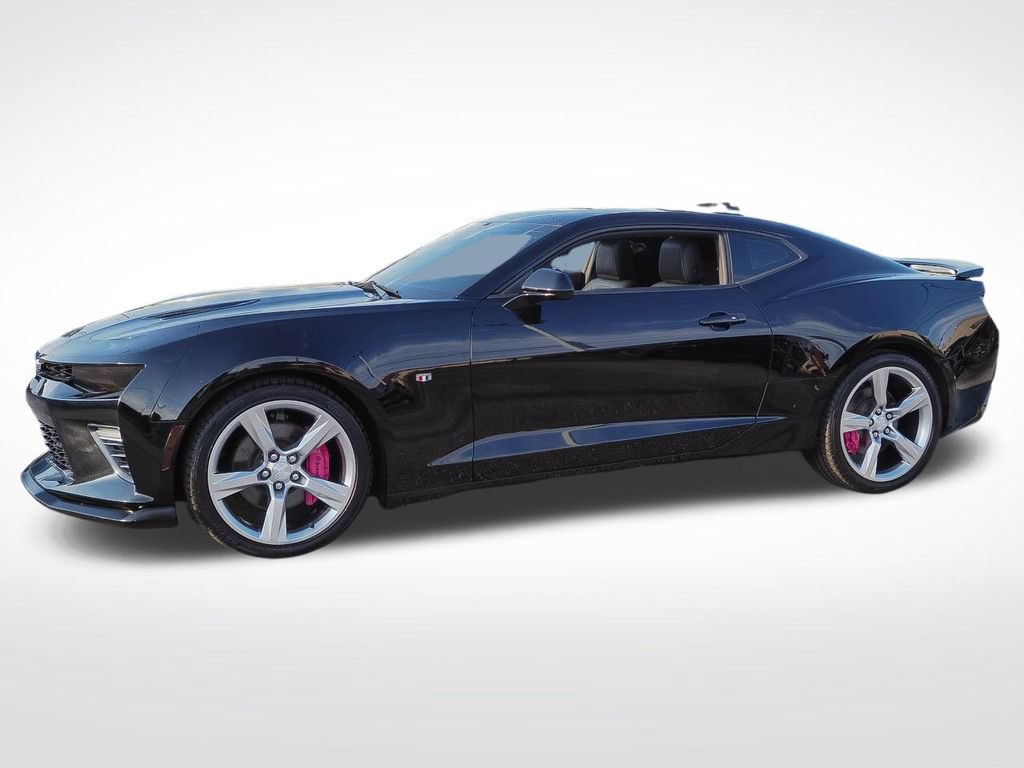 Used 2016 Chevrolet Camaro SS RWD image 4