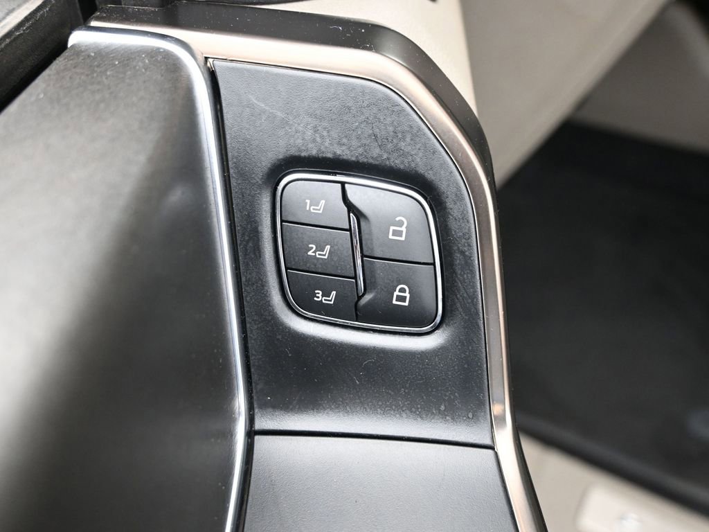 Used 2024 Ford F150 Platinum w/ Equipment Group 703A Plus image 18