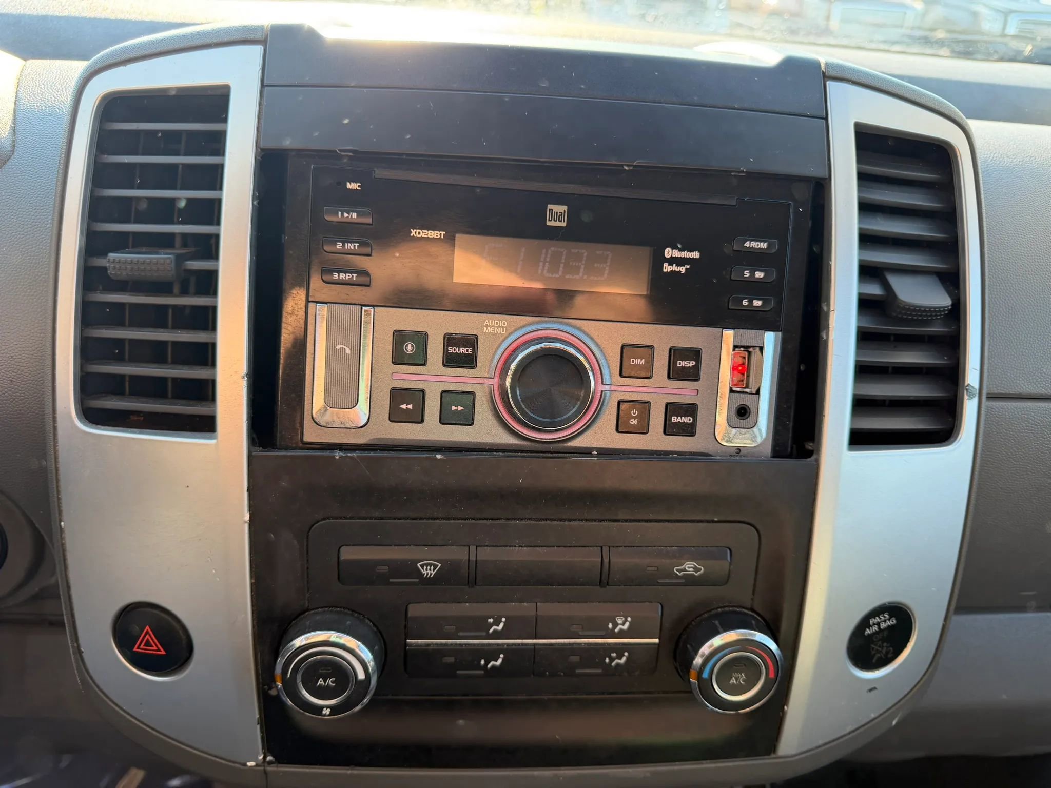 Used 2015 Nissan Frontier S RWD image 15