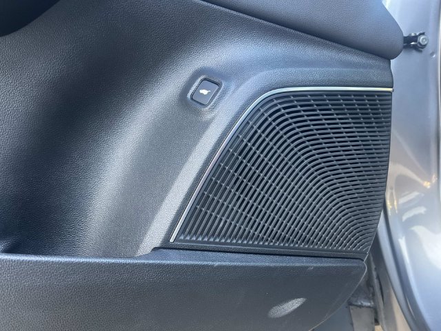 Used 2025 Acura MDX SH-AWD image 14