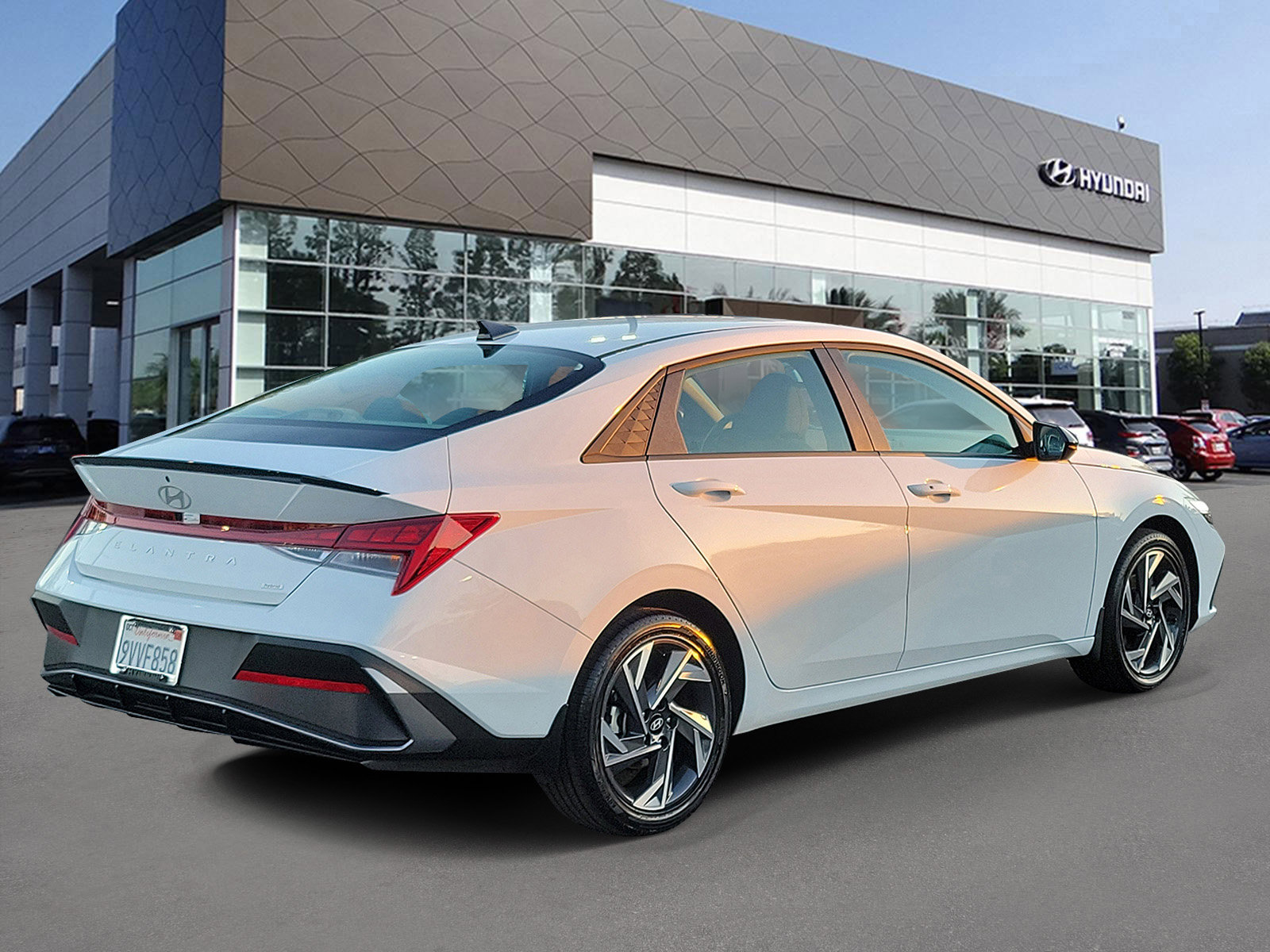 Certified 2025 Hyundai Elantra SEL image 2