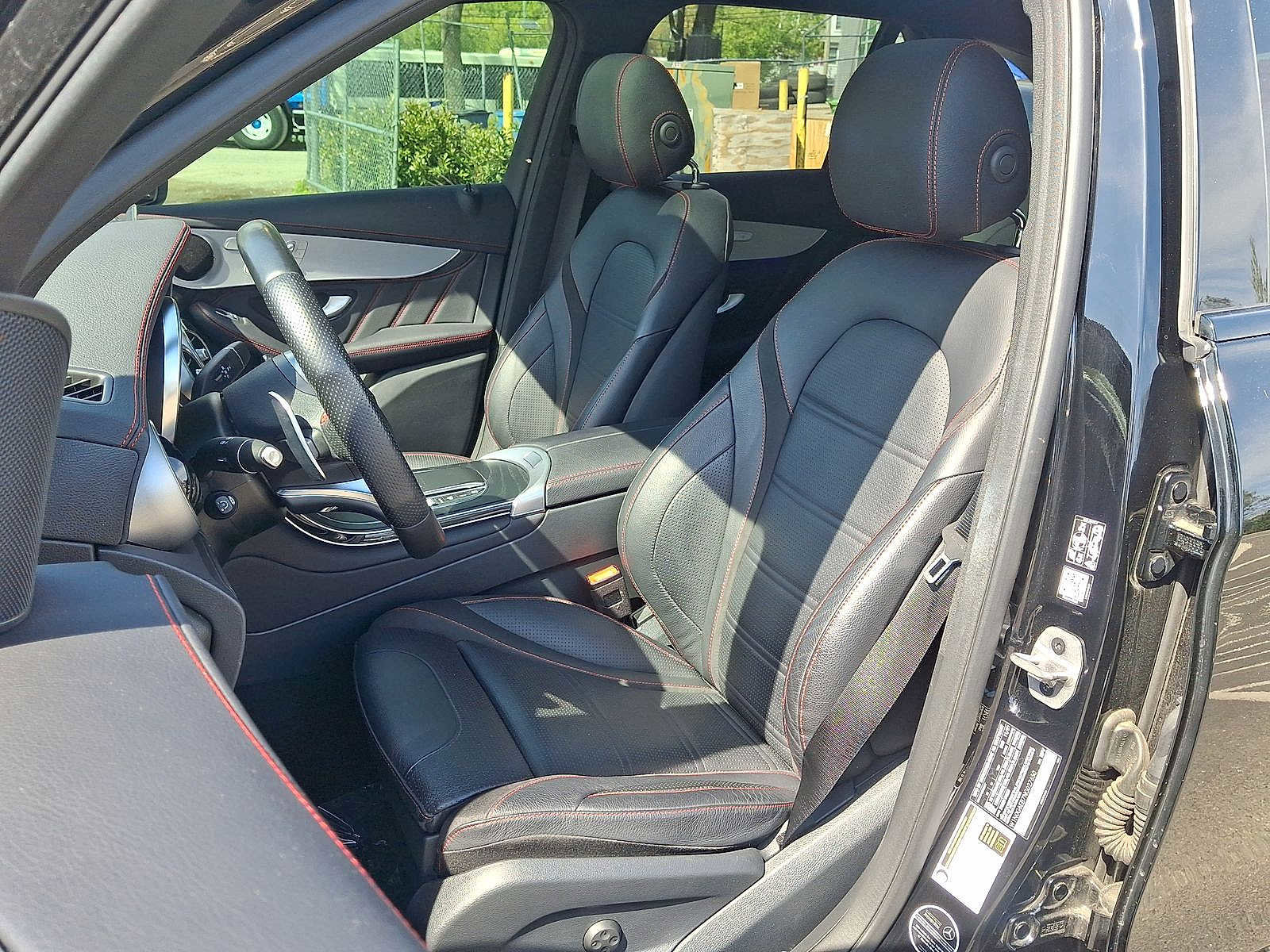 Used 2022 Mercedes-Benz GLC 43 AMG 4MATIC image 11