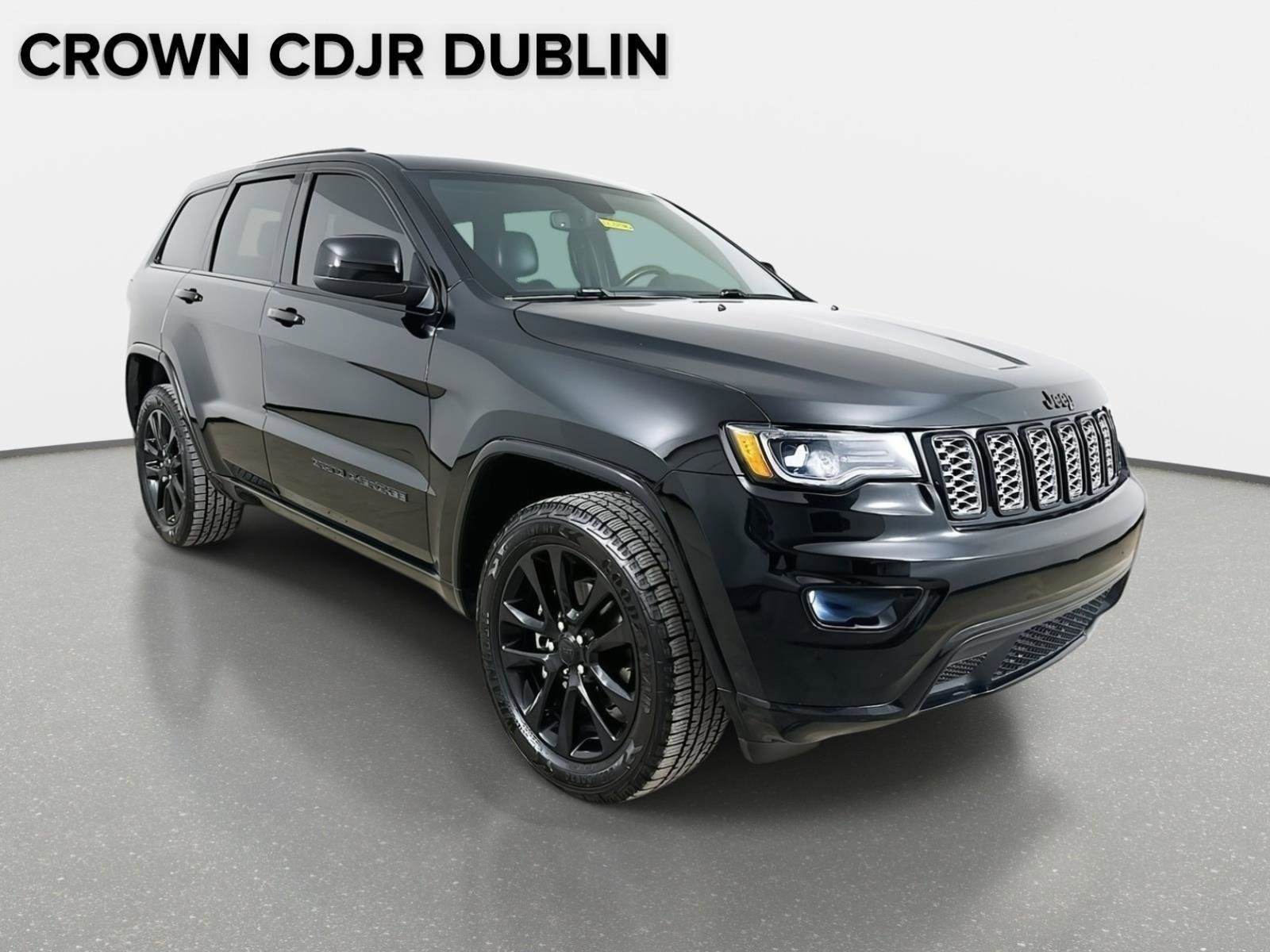 Used 2020 Jeep Grand Cherokee Altitude image 3