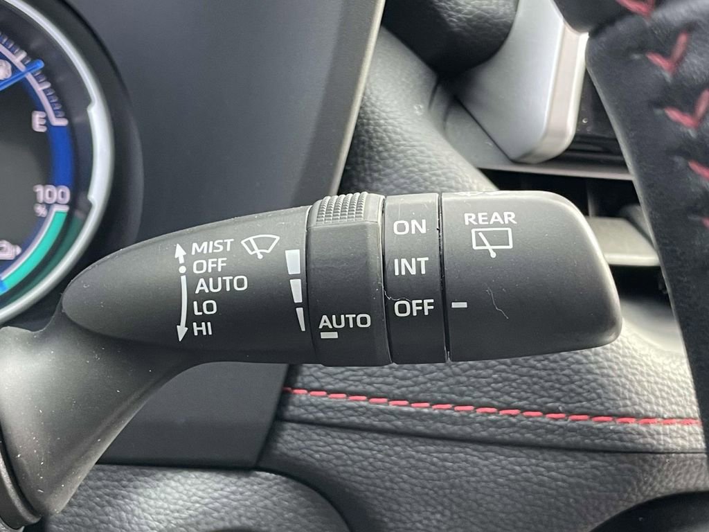 Used 2023 Toyota RAV4 SE image 24