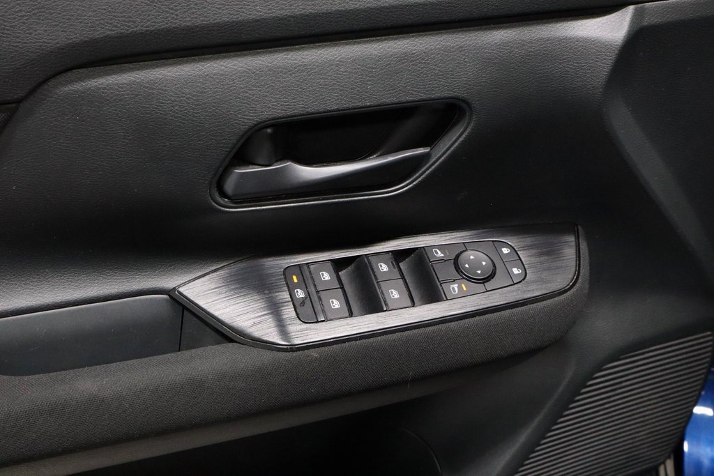 Certified 2025 Nissan Kicks S image 22