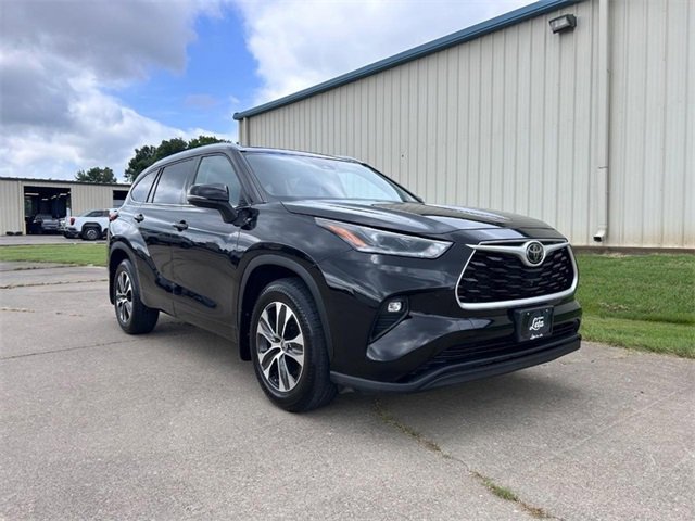 Used 2021 Toyota Highlander XLE