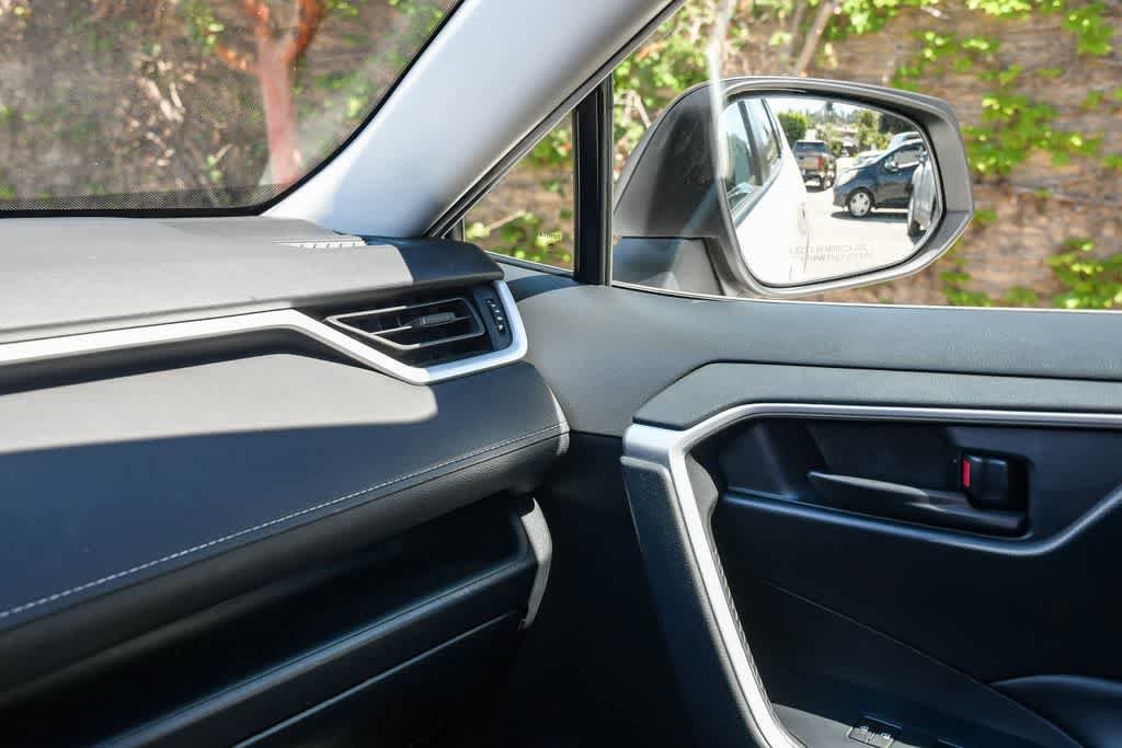 Used 2022 Toyota RAV4 LE FWD image 22