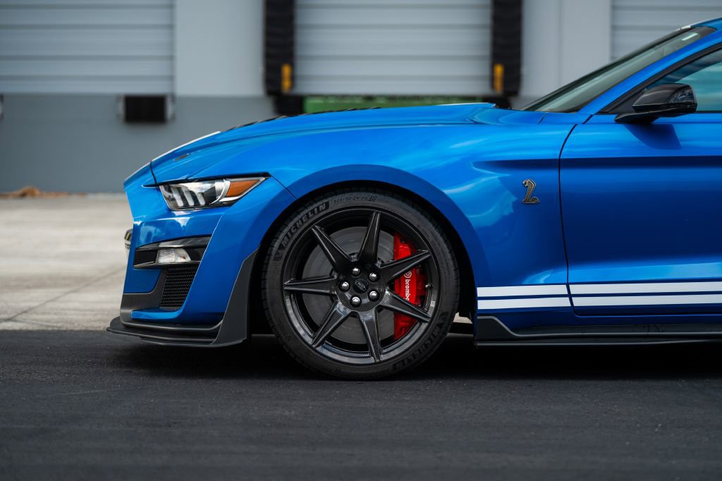 Used 2021 Ford Mustang Shelby GT500 w/ Carbon Fiber Track Pack image 14