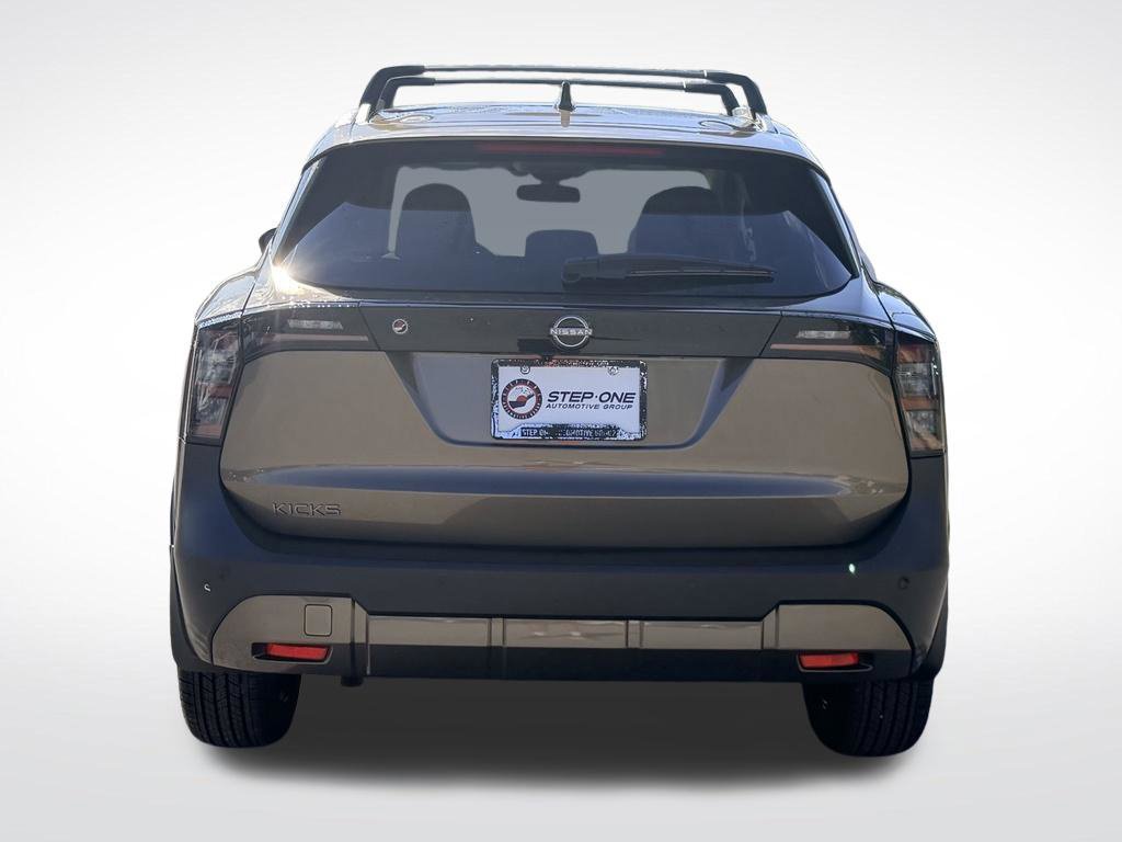 Used 2026 Nissan Kicks SV w/ Cold Weather Package FWD image 6