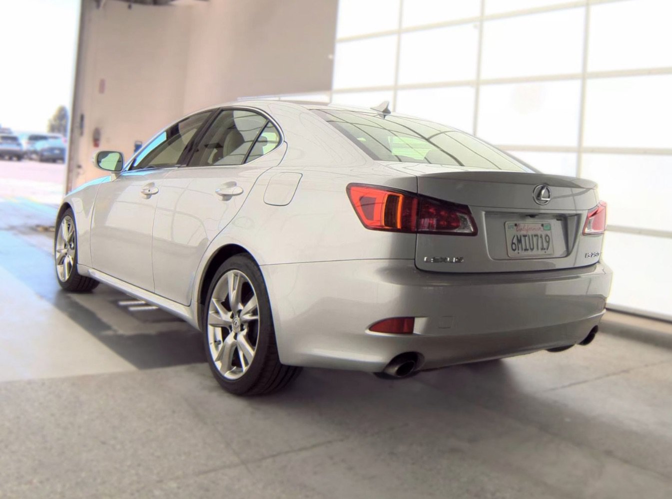 Used 2010 Lexus IS 250 w/ Premium Pkg Value Edition RWD image 6