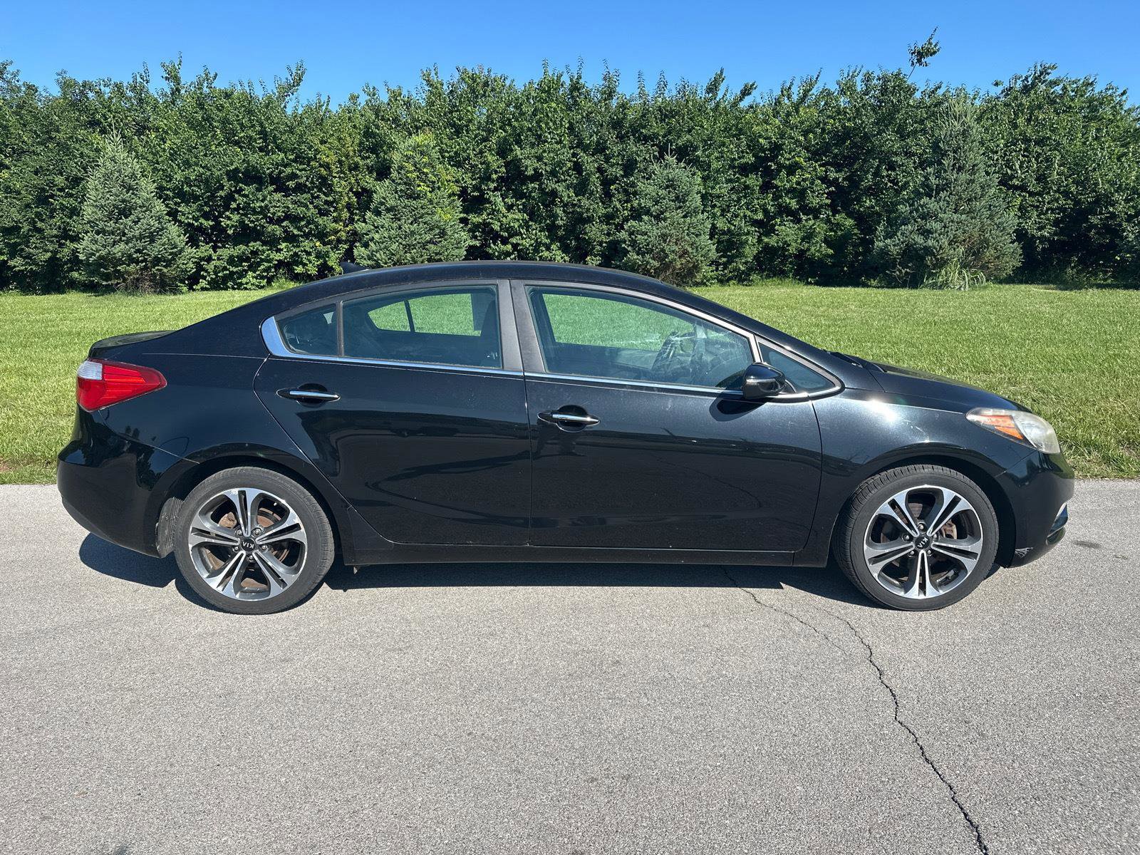 Used 2014 Kia Forte EX w/ Premium Package FWD image 13