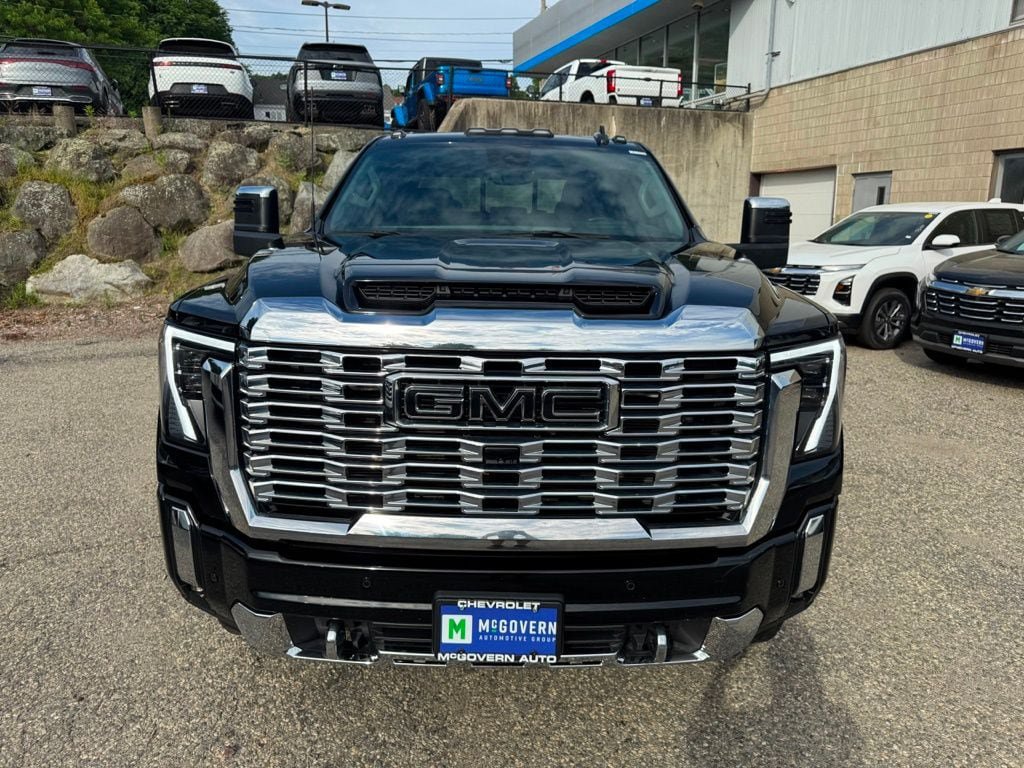 Used 2024 GMC Sierra 3500 Denali w/ Denali Reserve Package AWD/4WD image 40