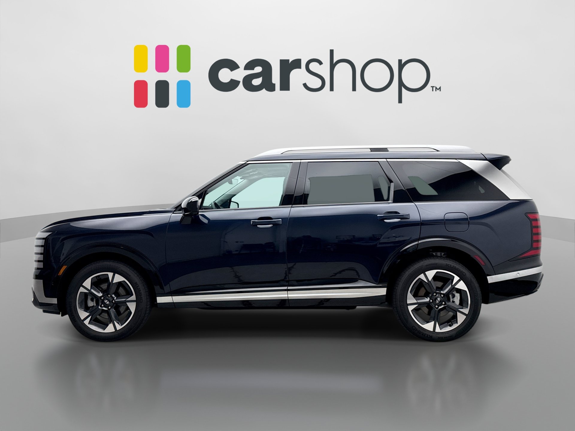 Used 2026 Hyundai Palisade Limited AWD/4WD image 2