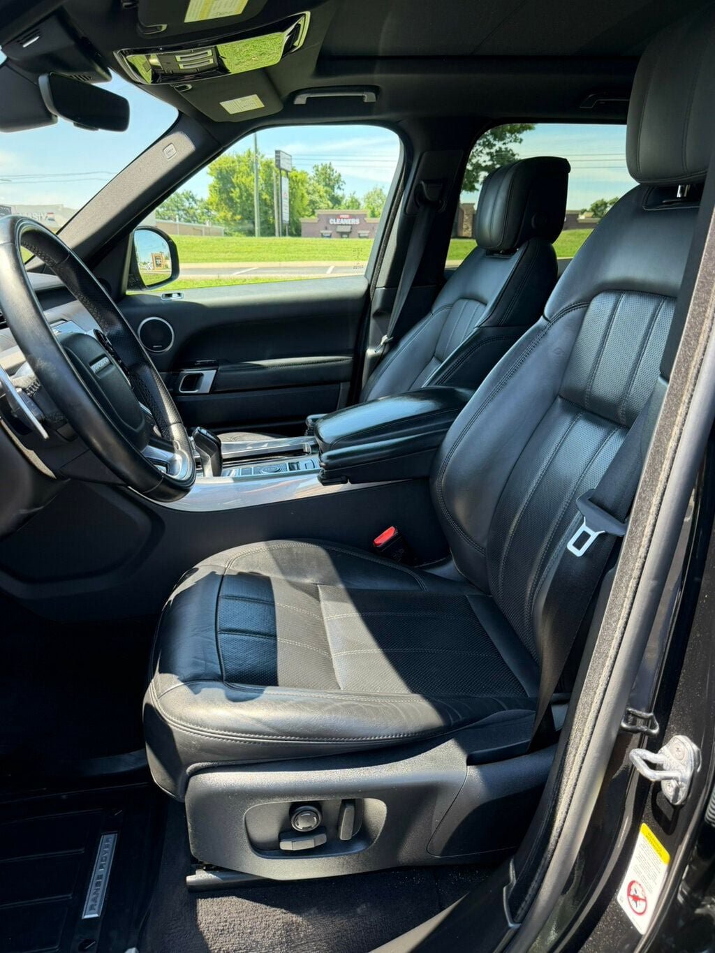 Used 2018 Land Rover Range Rover Sport Supercharged AWD/4WD image 8