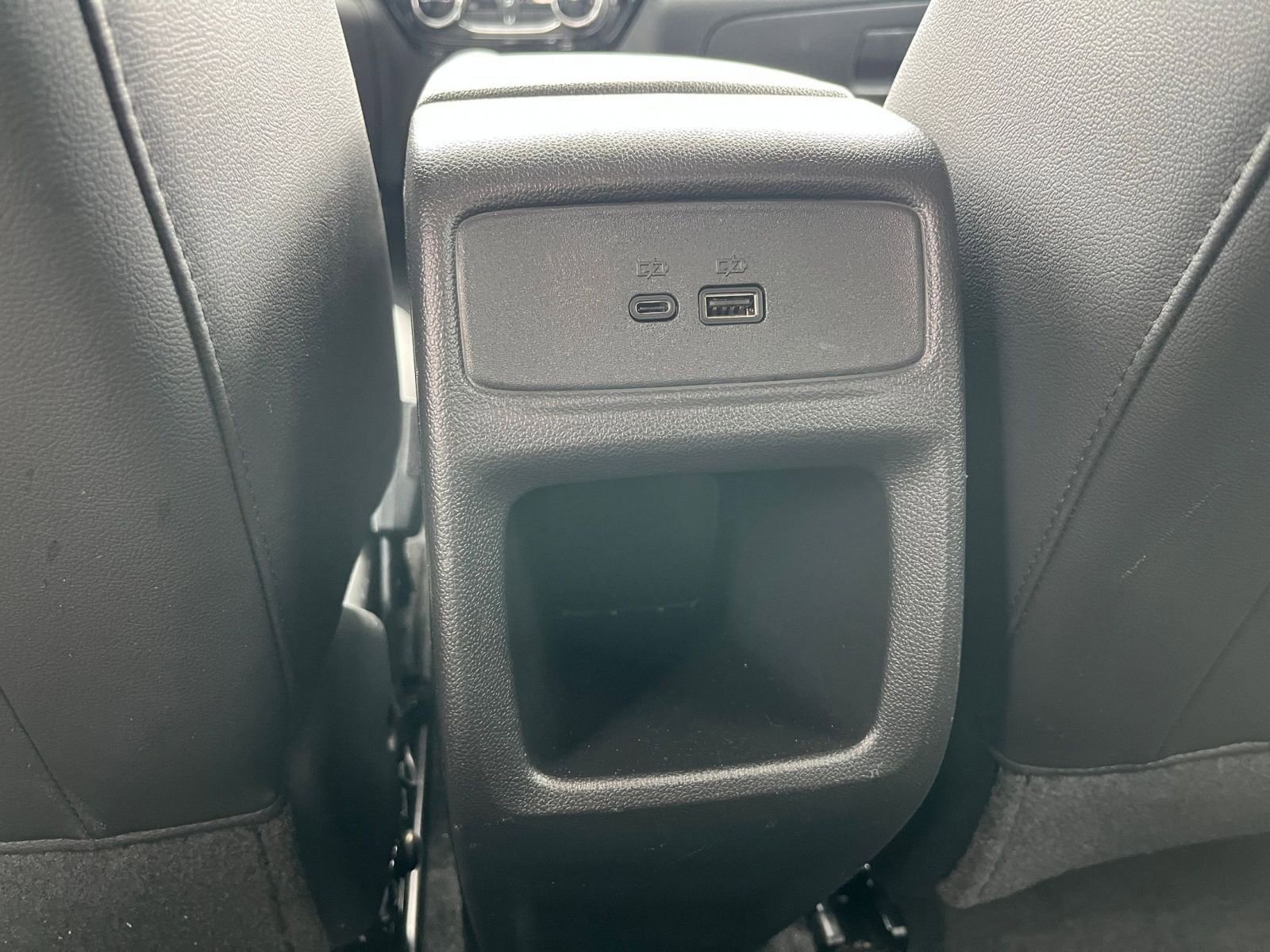 Used 2025 Chevrolet Trax LT FWD image 22