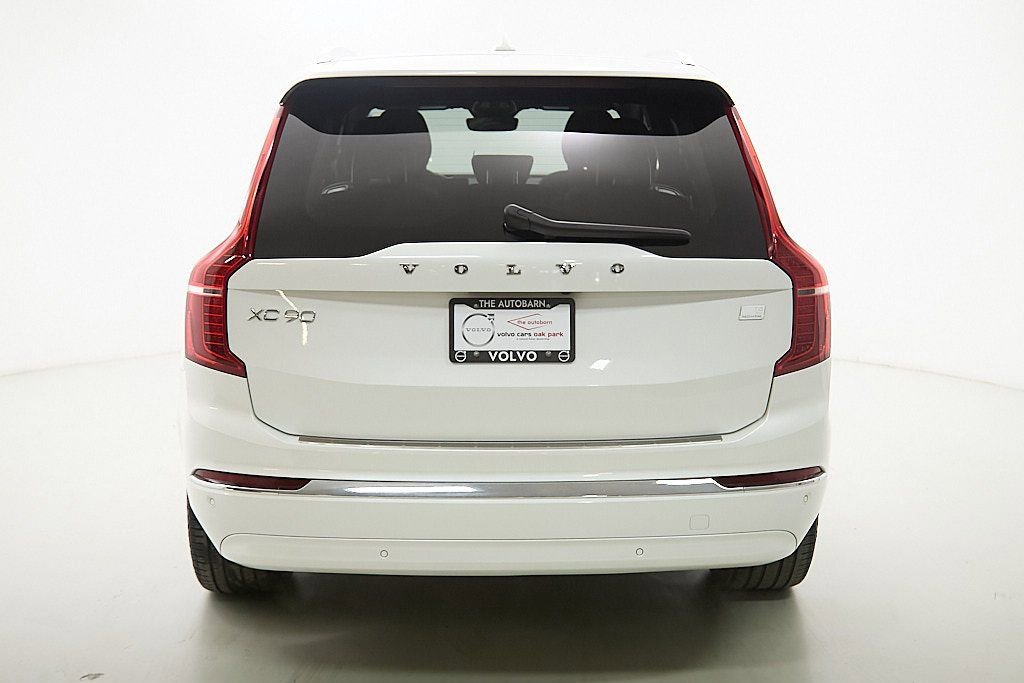 Certified 2024 Volvo XC90 T8 Ultimate w/ Protection Package image 8
