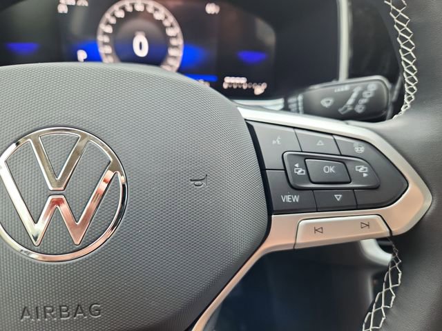 New 2025 Volkswagen Taos SE AWD/4WD image 12
