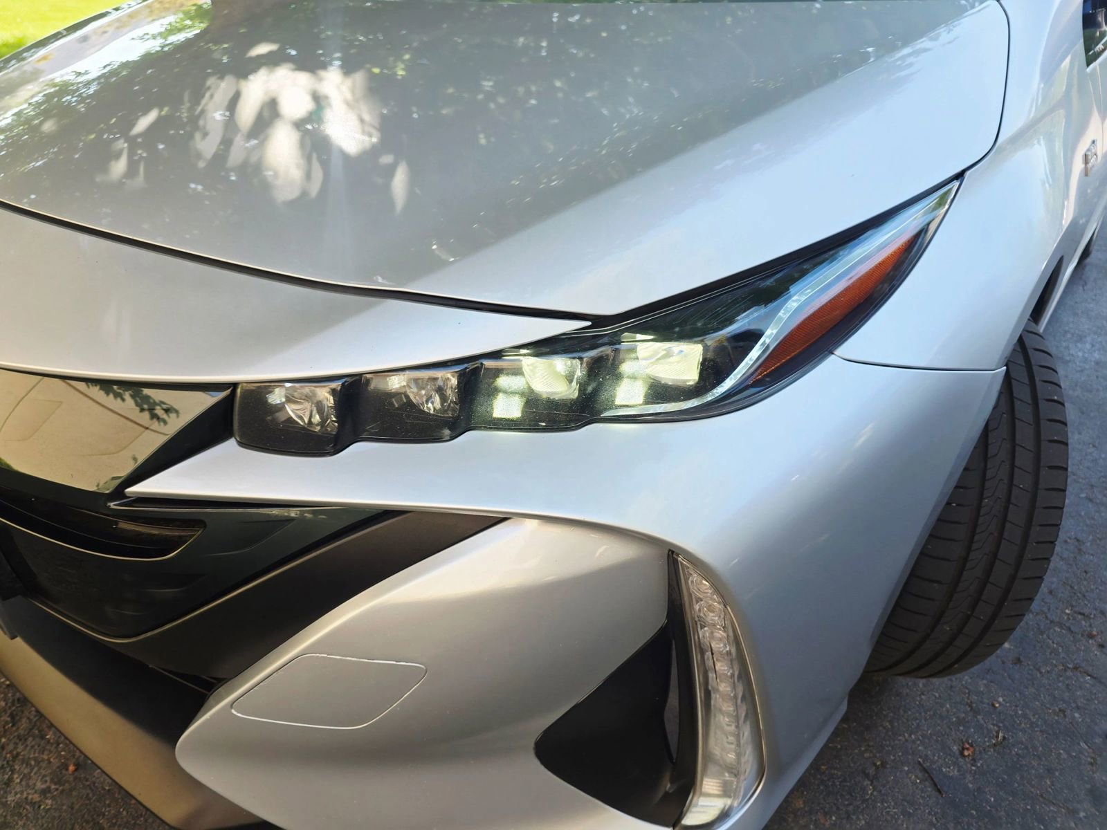 Used 2018 Toyota Prius Prime Premium image 42