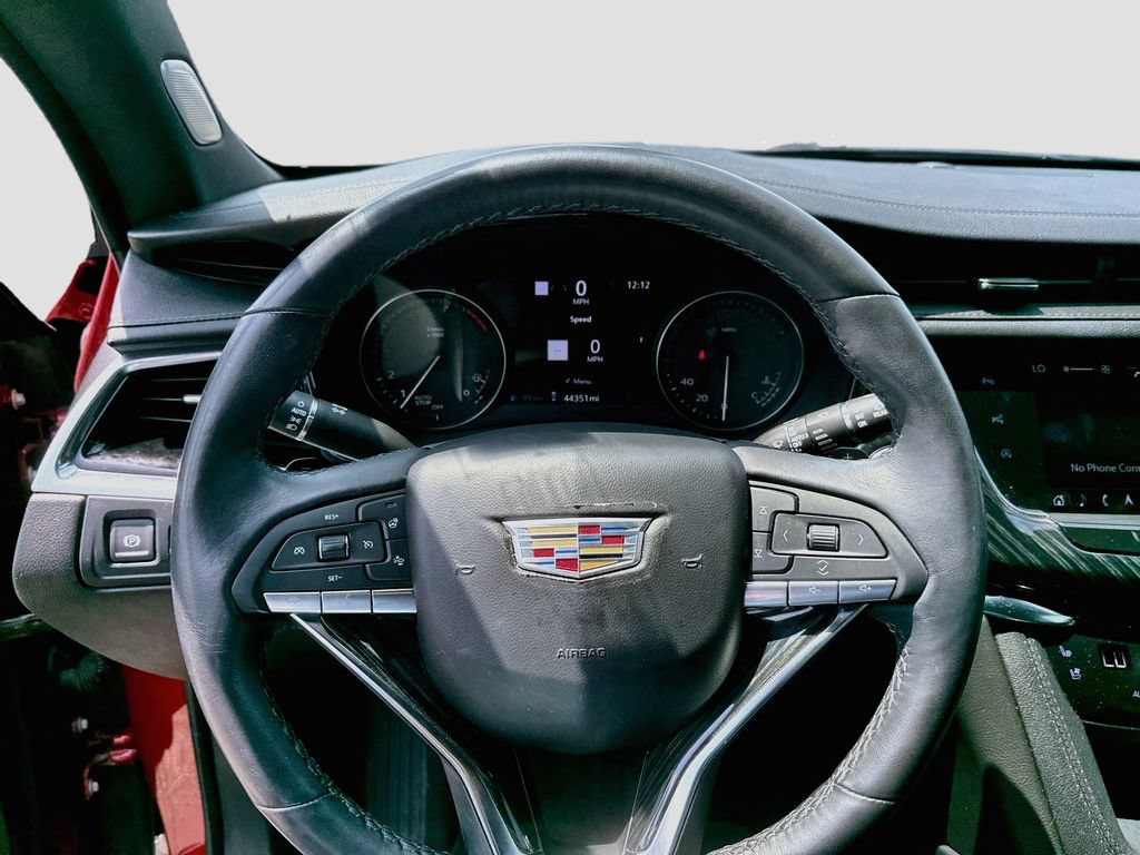 Used 2023 Cadillac XT6 Premium Luxury w/ Technology Package FWD image 14