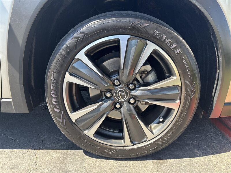 Used 2020 Lexus UX 200 w/ Accessory Package FWD image 15