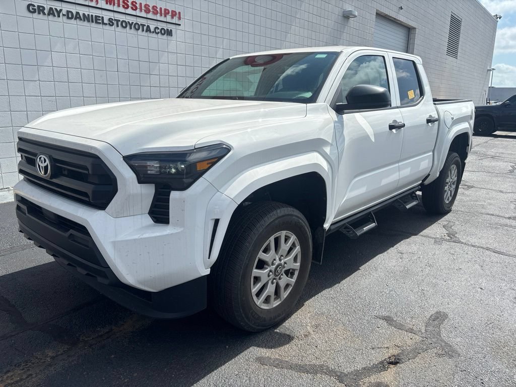 Used 2024 Toyota Tacoma SR RWD image 1