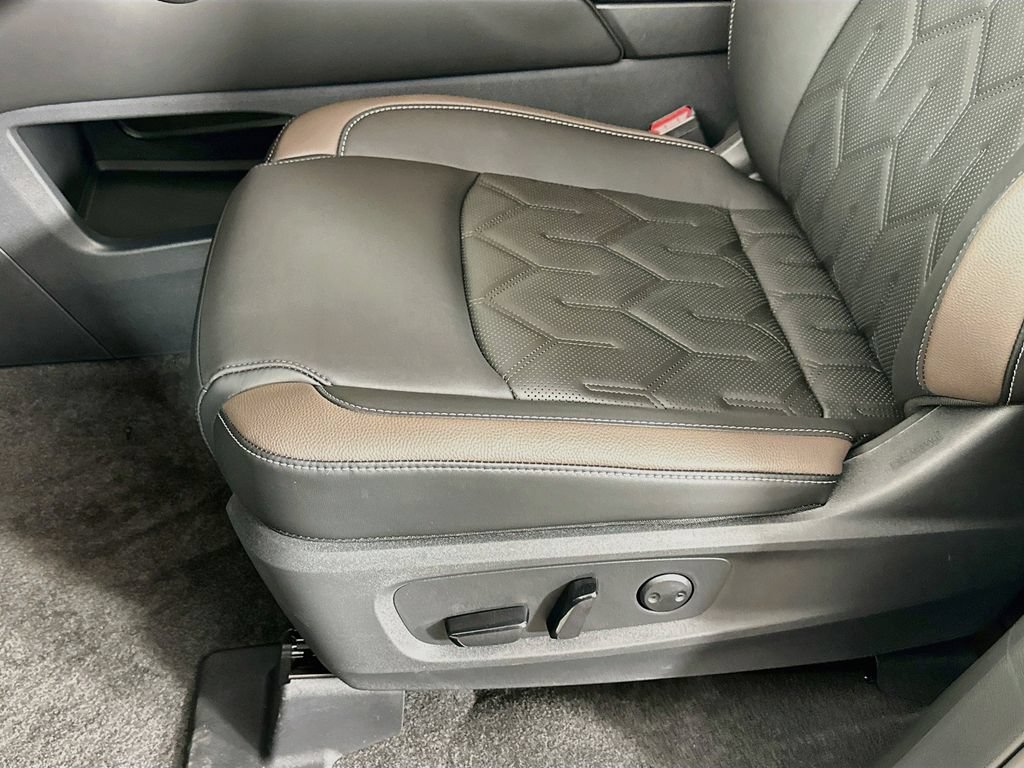 New 2026 Nissan Pathfinder Platinum AWD/4WD image 26