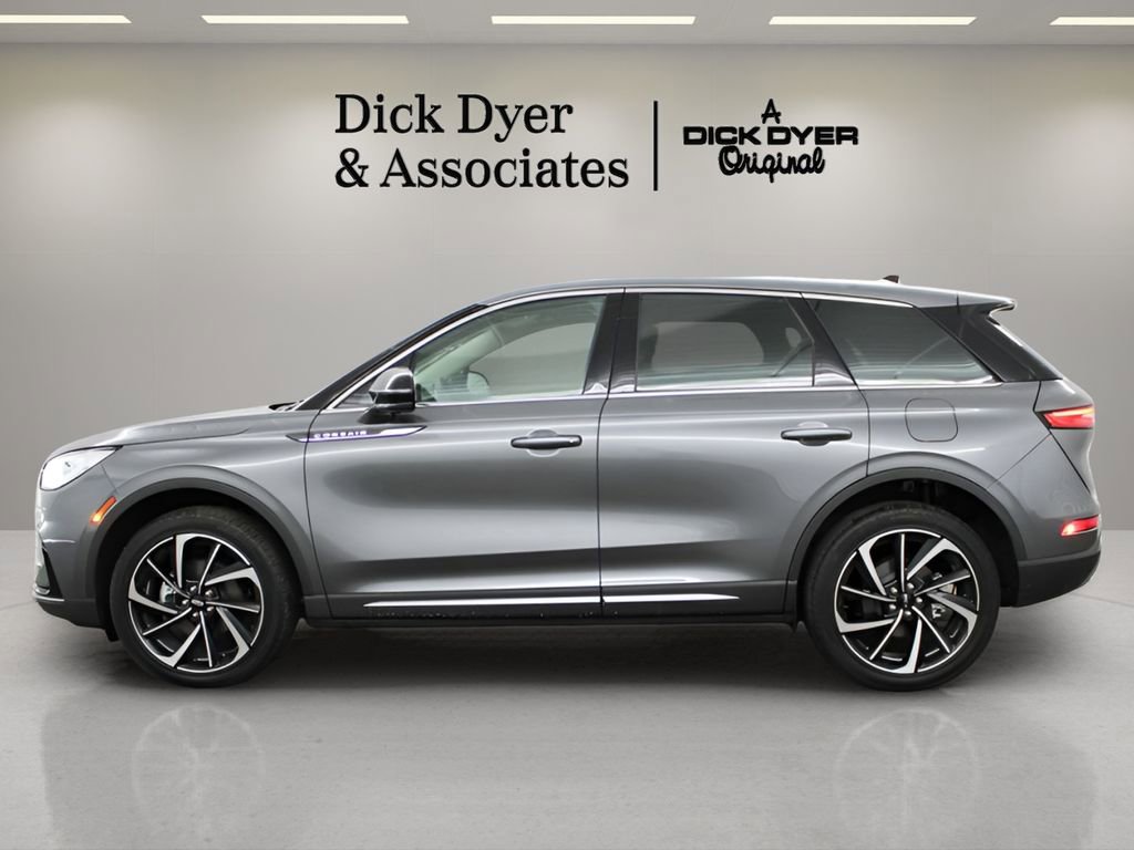 Used 2024 Lincoln Corsair Reserve w/ Equipment Group 201A image 5