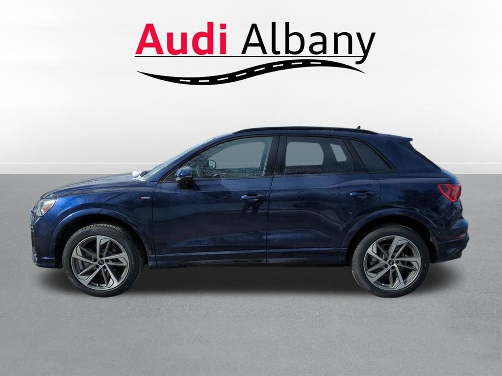 New 2025 Audi Q3 2.0T Premium image 3