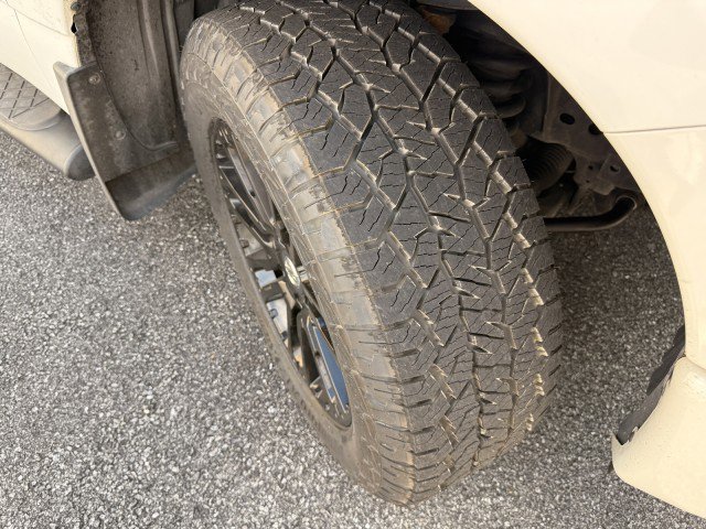 Used 2018 Nissan Titan SL w/ Midnight Edition image 30