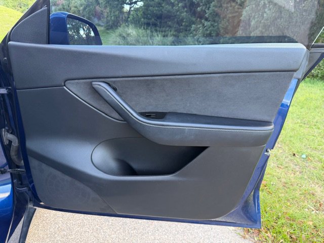 Used 2020 Tesla Model Y Long Range image 13