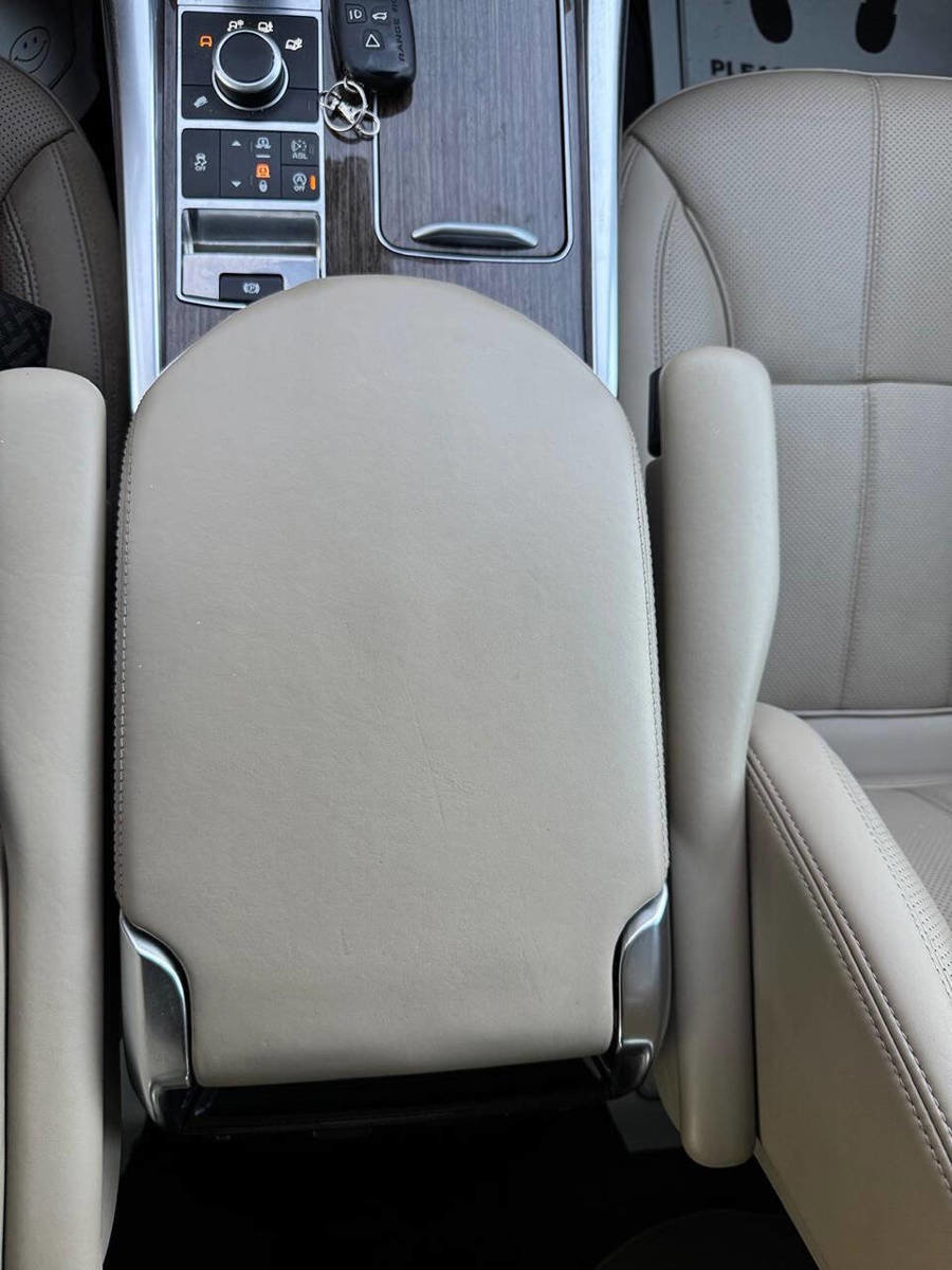 Used 2016 Land Rover Range Rover Sport HSE image 41