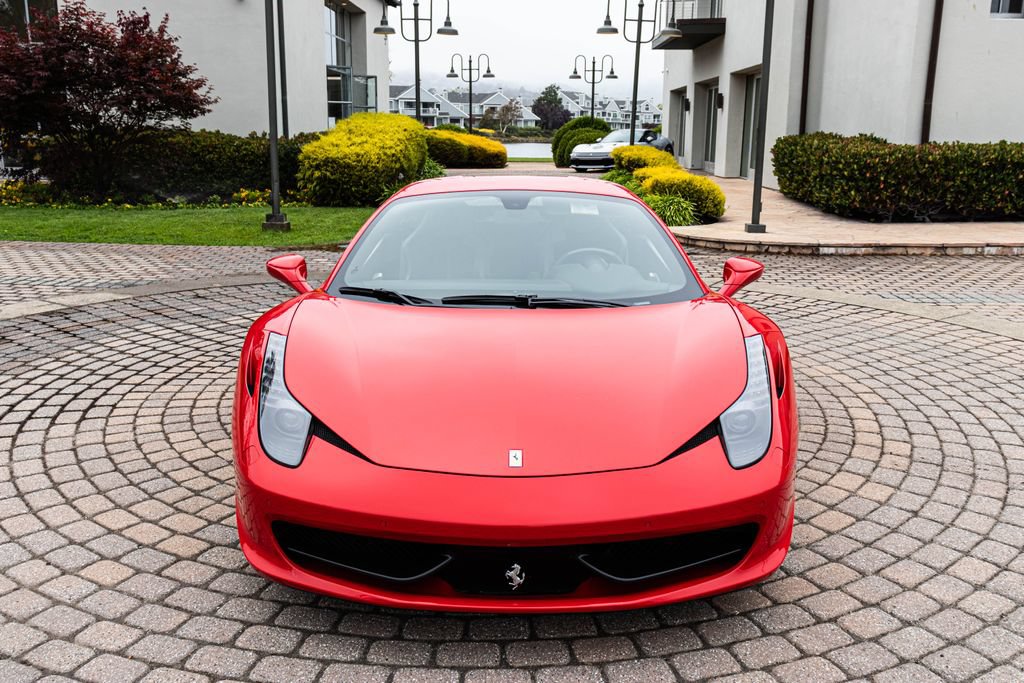 Used 2015 Ferrari 458 Italia Coupe RWD image 16