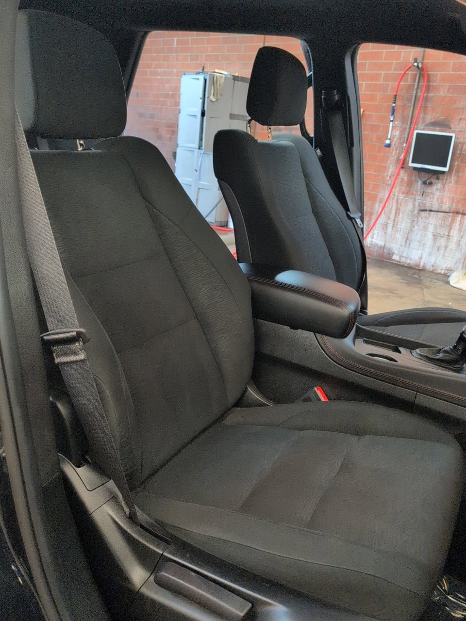 Used 2025 Dodge Durango GT AWD/4WD image 16