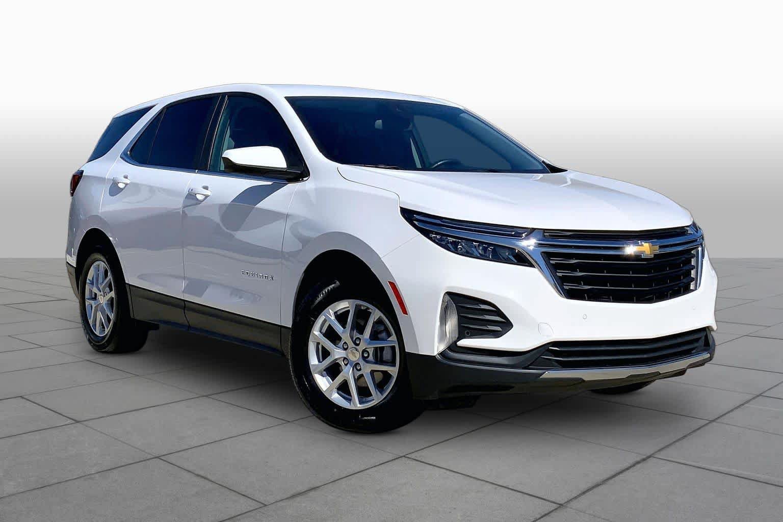 Used 2024 Chevrolet Equinox LT FWD image 3