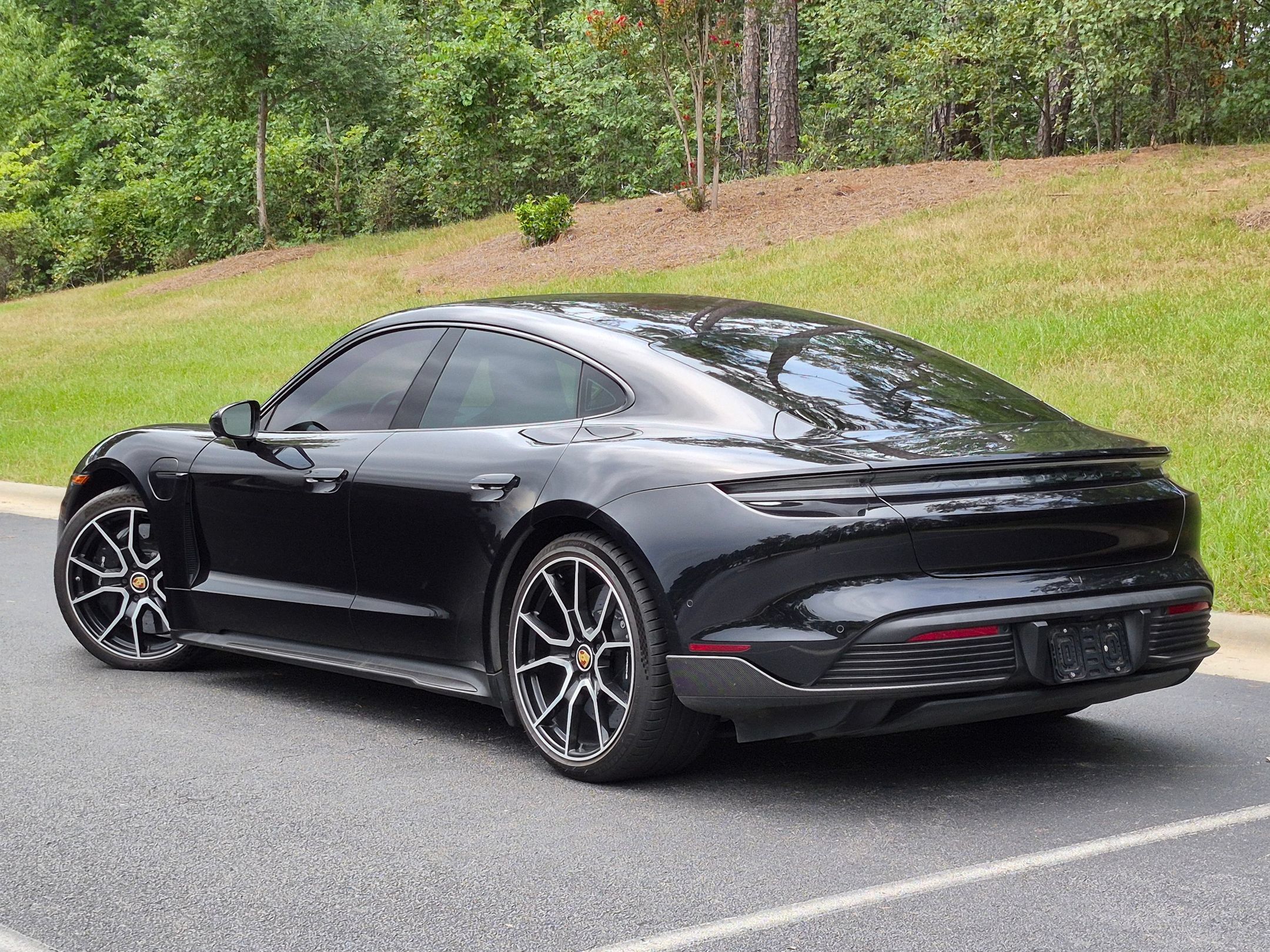 Certified 2022 Porsche Taycan Turbo S AWD/4WD image 3