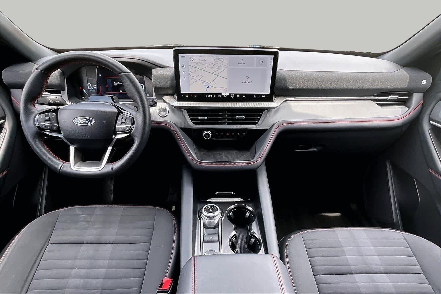 Used 2025 Ford Explorer ST-Line w/ ST-Line Street Pack AWD/4WD image 28