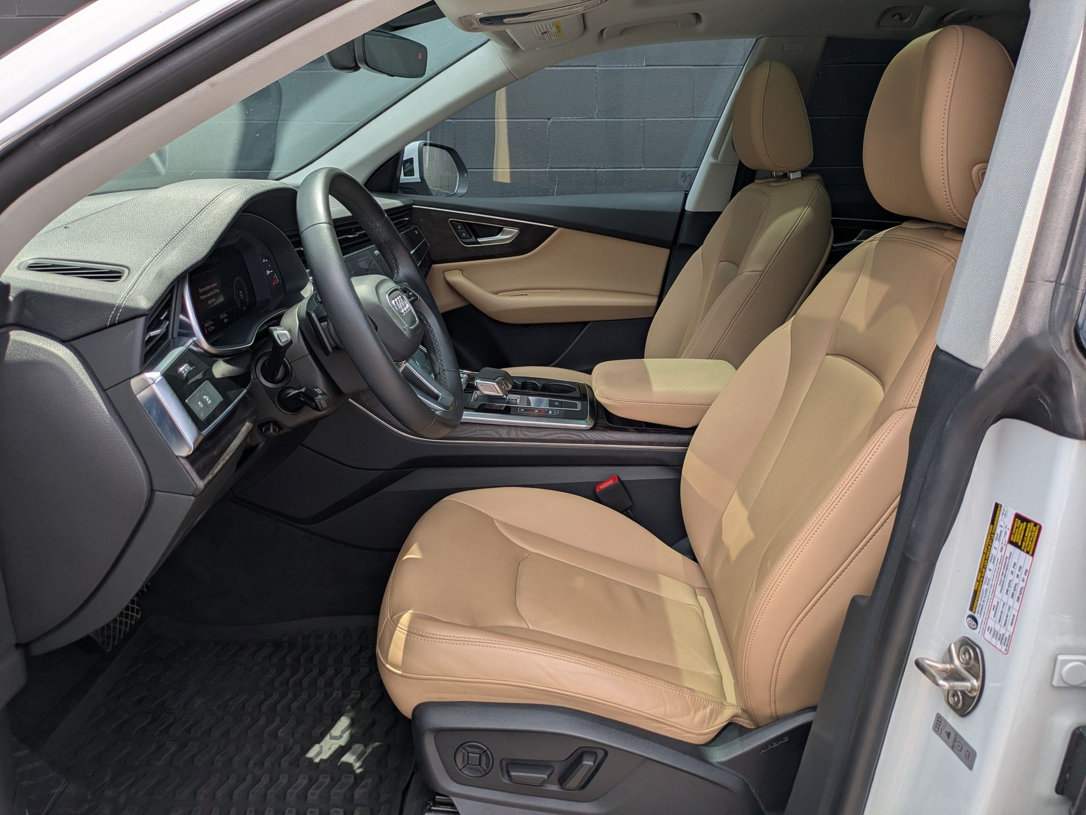 Used 2023 Audi Q8 Premium w/ Convenience Package AWD/4WD image 22