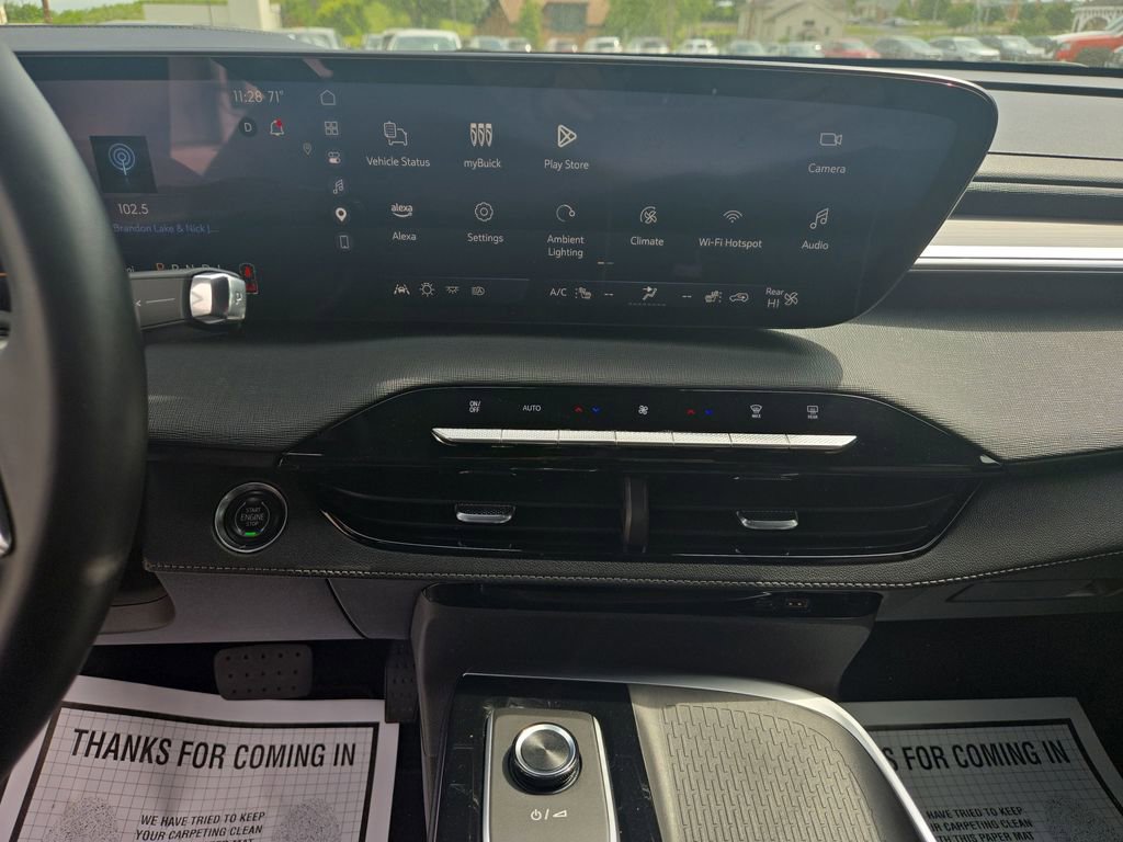 Used 2025 Buick Enclave Preferred FWD image 18