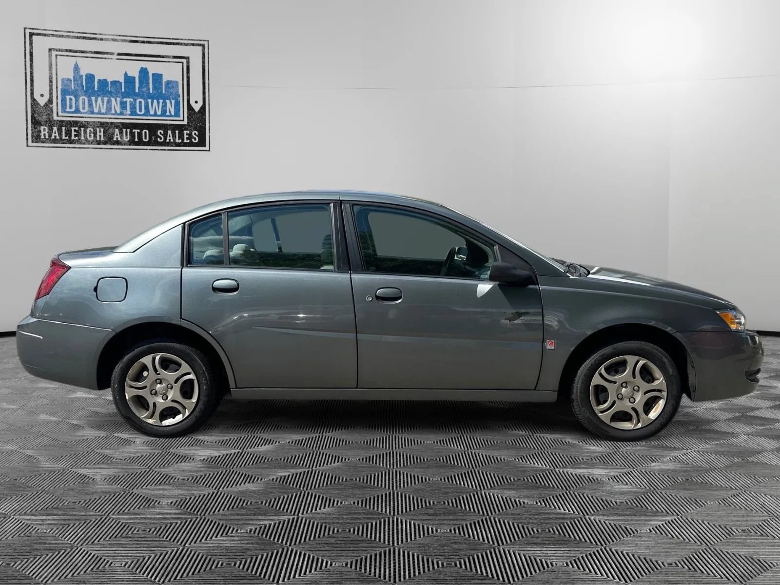Used 2004 Saturn ION Level 2 FWD image 5