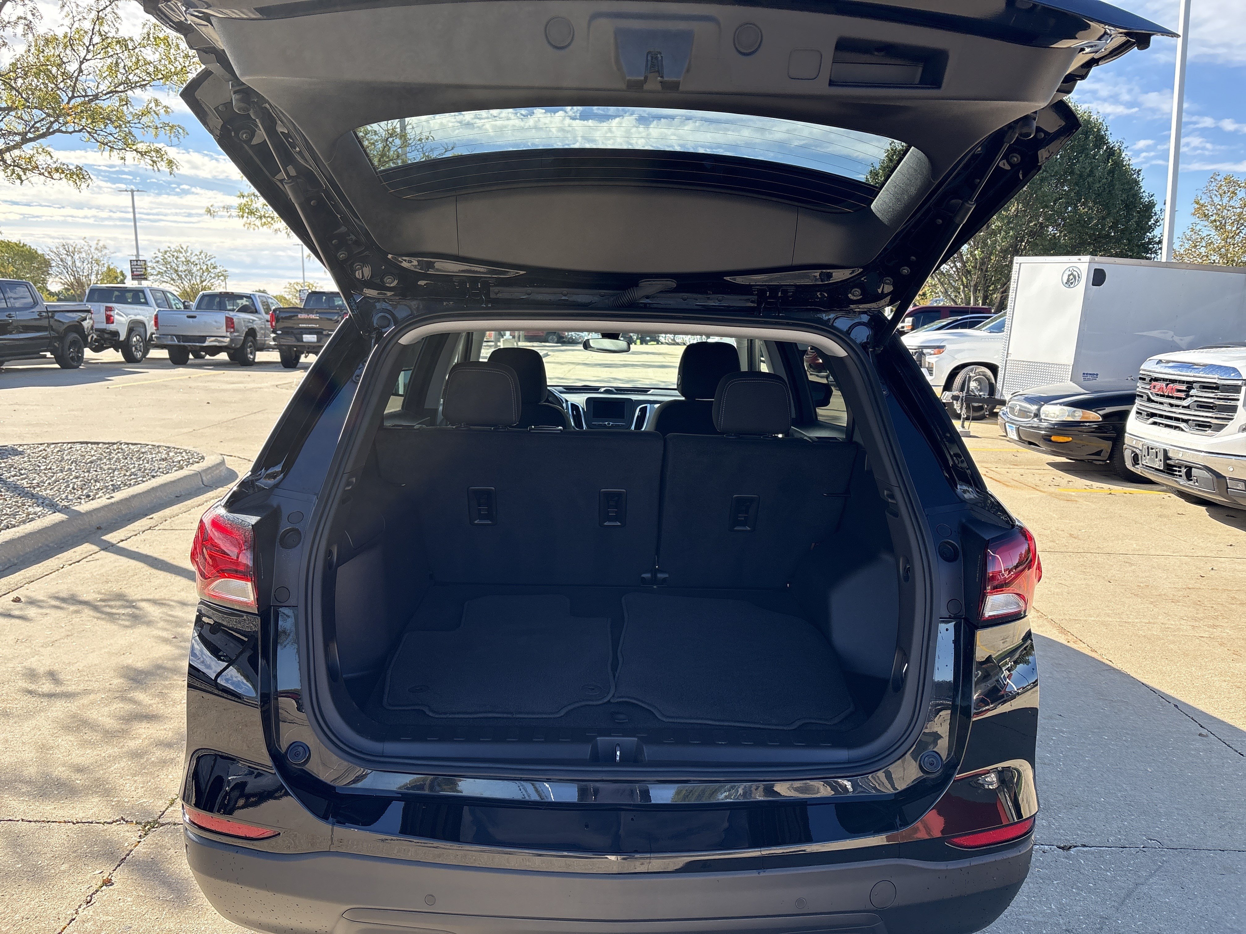 Used 2024 Chevrolet Equinox LS w/ LS Convenience Package FWD image 12