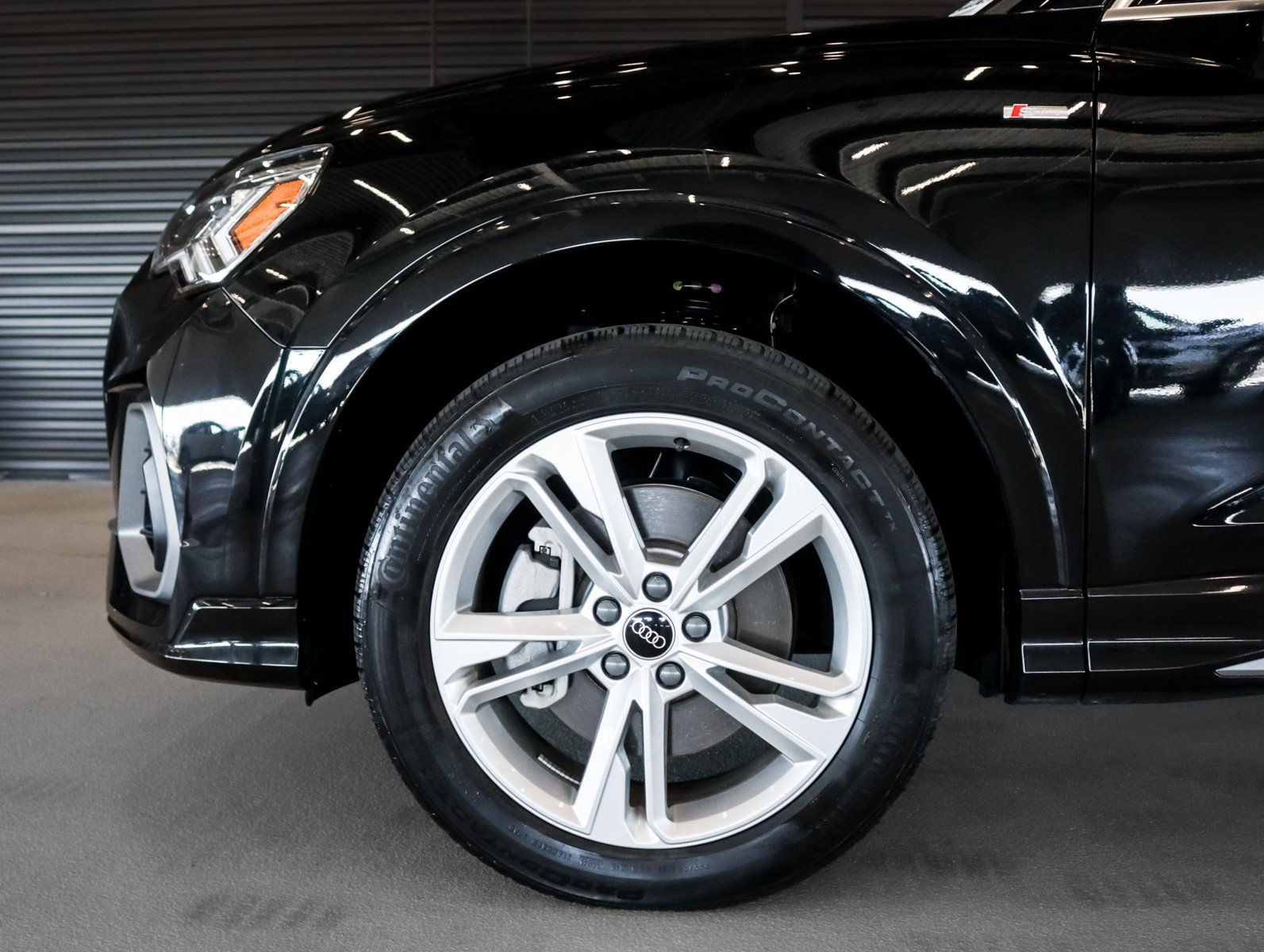 Used 2024 Audi Q3 2.0T Premium w/ Convenience Package AWD/4WD image 5