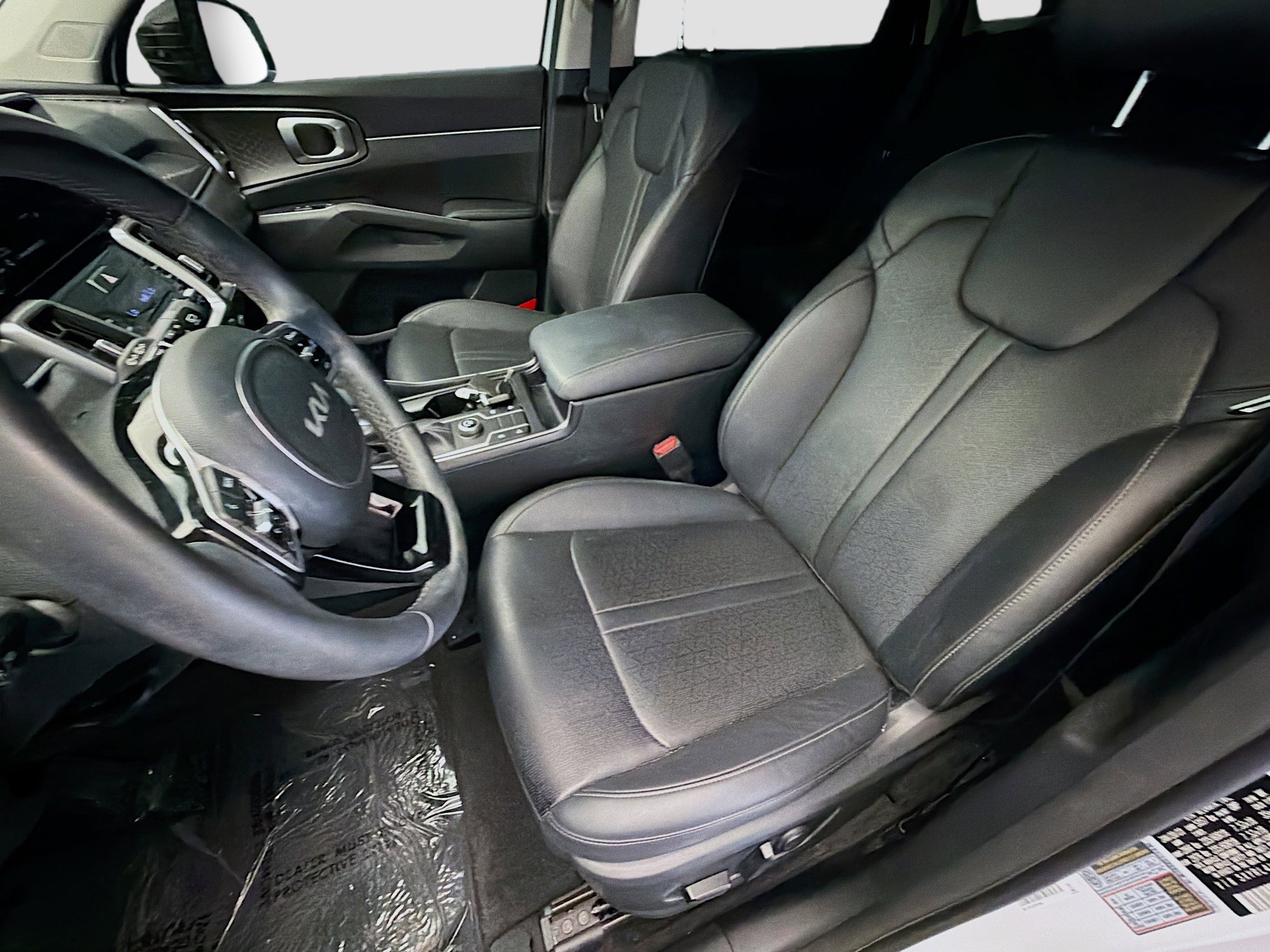 Used 2023 Kia Sorento S image 11